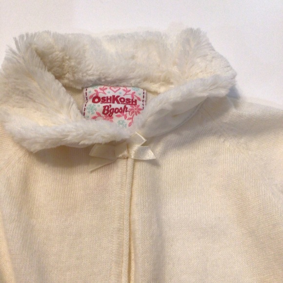 OshGosh B’gosh Girl’s Cream Colored Sweater with Faux Fur Size 24 months - Picture 5 of 9